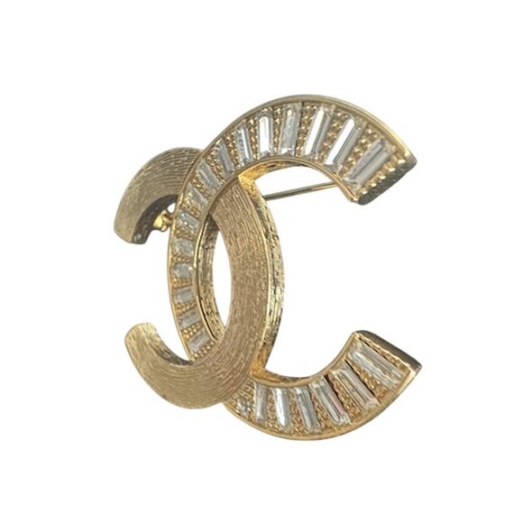 Chanel Brushed Gold and Baguette Crystal Brooch Spring/Summer 2024 (CCXX009) - Picture 2 of 5